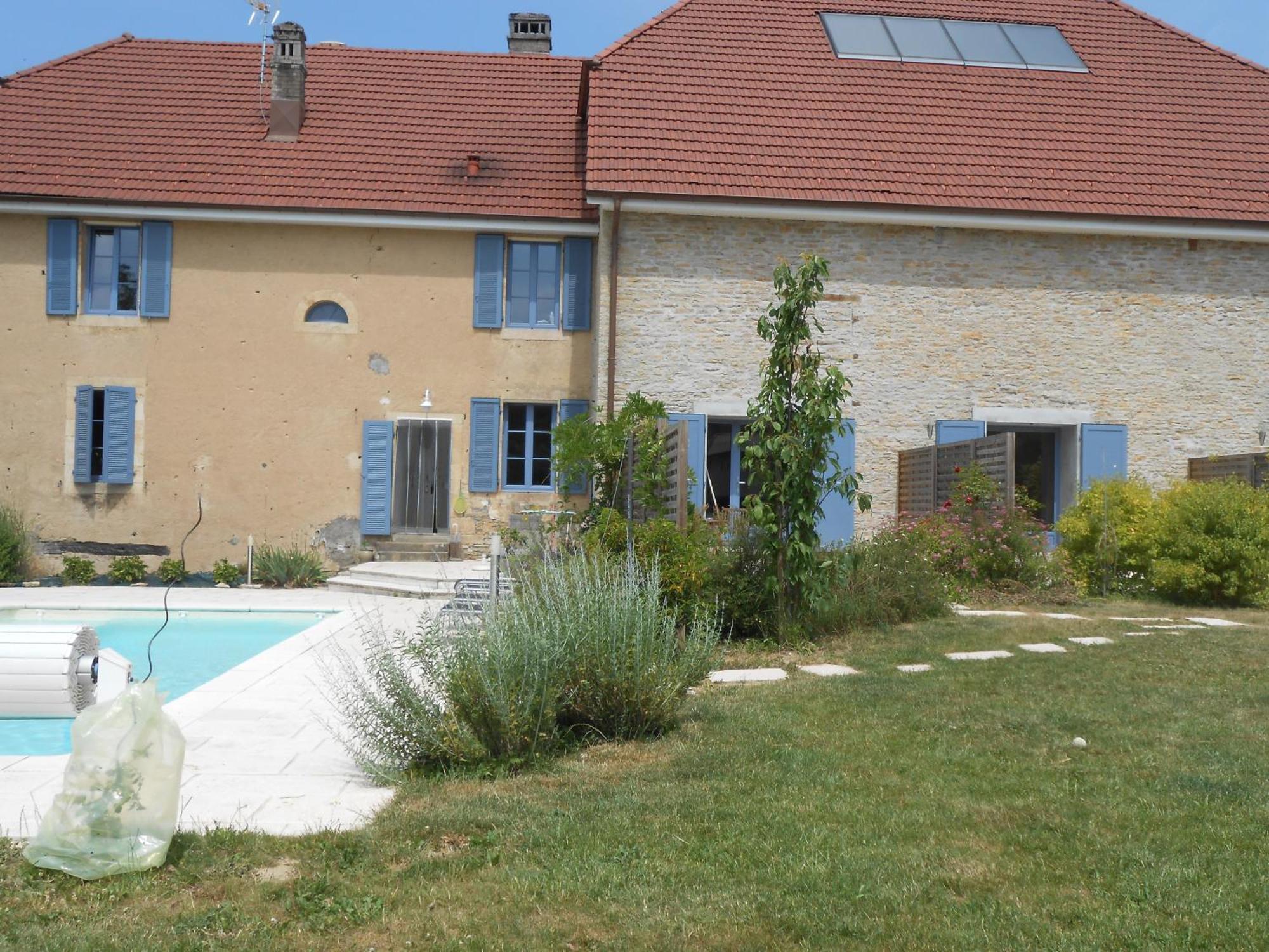 Les Grands Pres Bed & Breakfast Geney Exterior photo